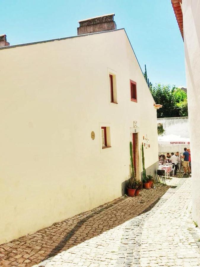 Apartments In The Castle Of S Jorge Lisbon Bagian luar foto